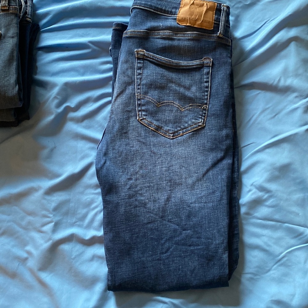 Never worn AE jeans original straight